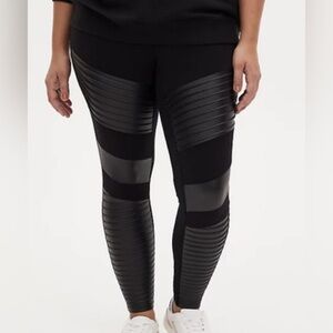 Torrid Platinum Legging – Moto Faux Leather Black Size 2X